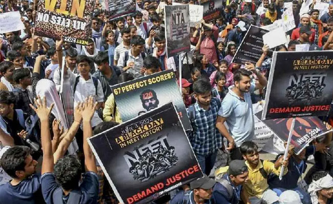 മോദിവാഴ്ചയിൽ അട്ടിമറിക്കപ്പെടുന്ന പരീക്ഷ സമ്പ്രദായം